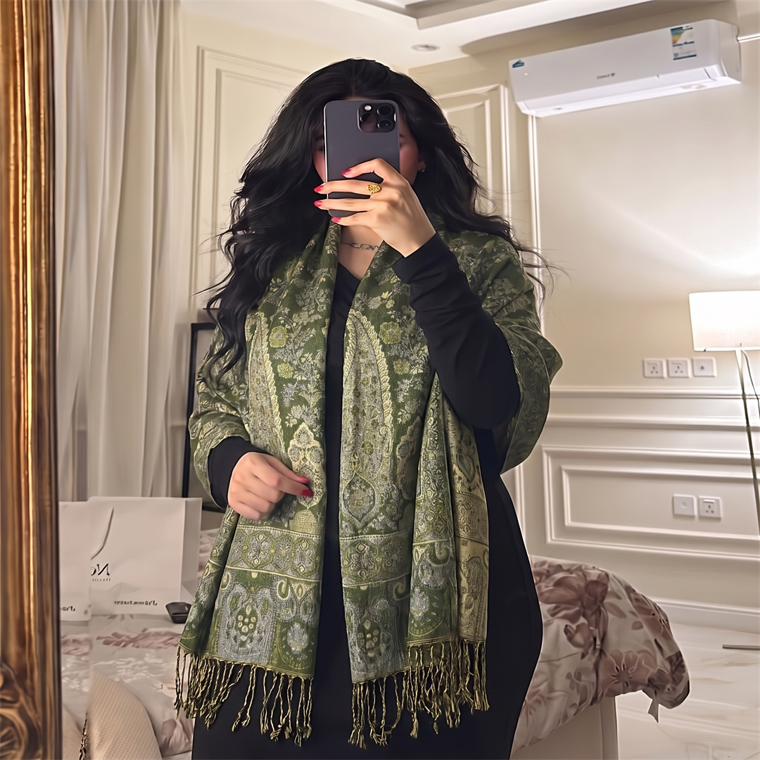 Street Fashion Hijab - Sciarpa/Stola Decorativa da Donna con Stampa