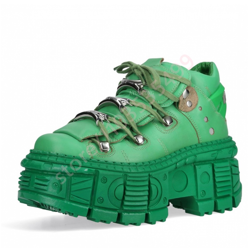 Stivaletti corti Y2K con rivet - Street Fashion Y2K recensione e prezzo