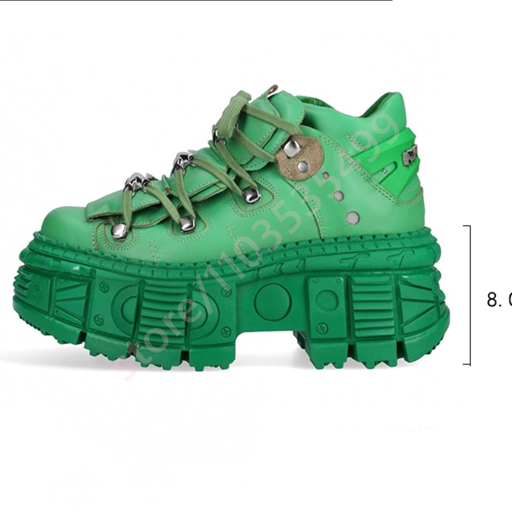 Stivaletti corti Y2K con rivet - Street Fashion Y2K recensione e prezzo