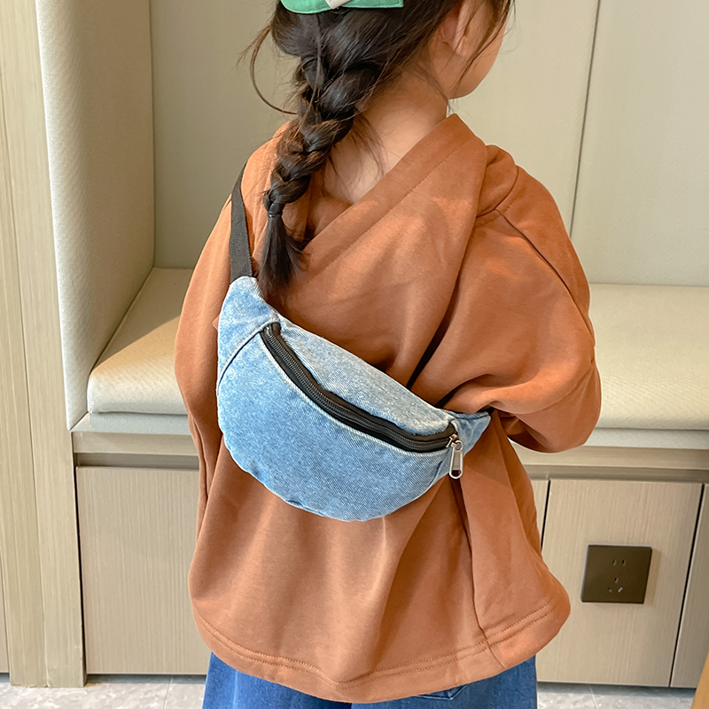 Marsupi in Denim alla Moda per - Street Fashion Girl recensione e prezzo