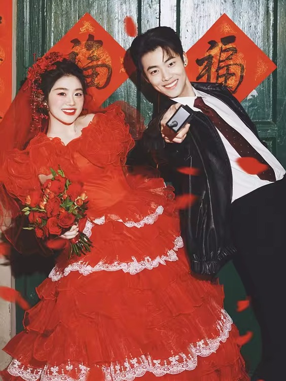 Abito da sposa rosso vintage s - Street Fashion Photographers recensione e prezzo