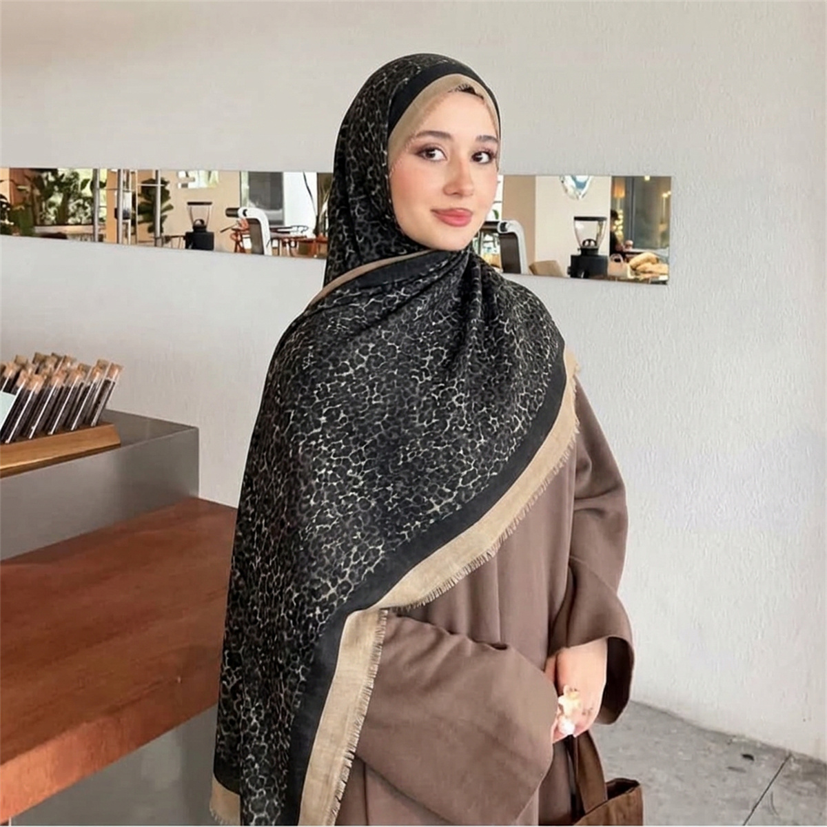 Sciarpa Hijab Vintage con Stam - Street Fashion Hijab recensione e prezzo
