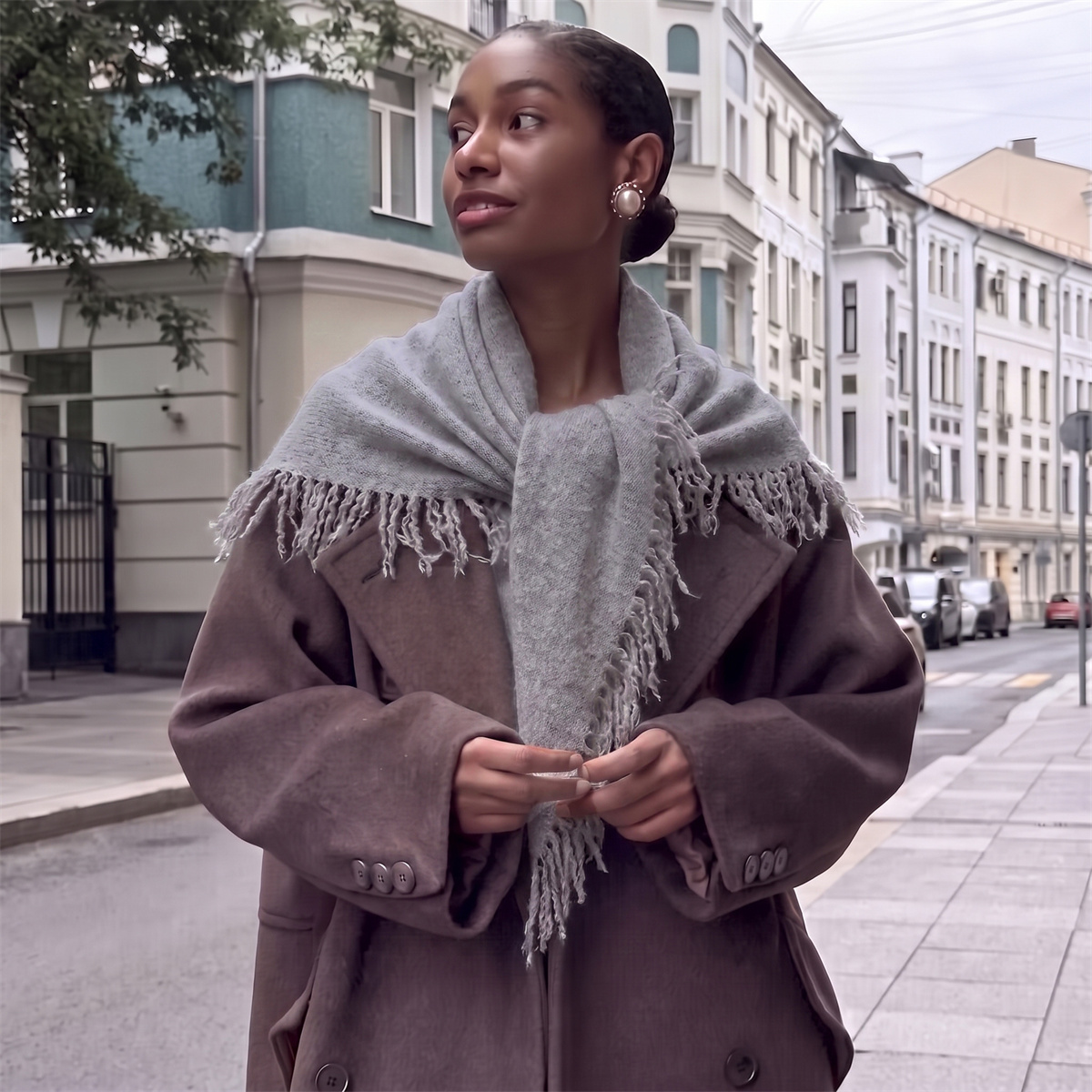 Sciarpa Triangolare con Nappe  - Street Fashion Hijab recensione e prezzo