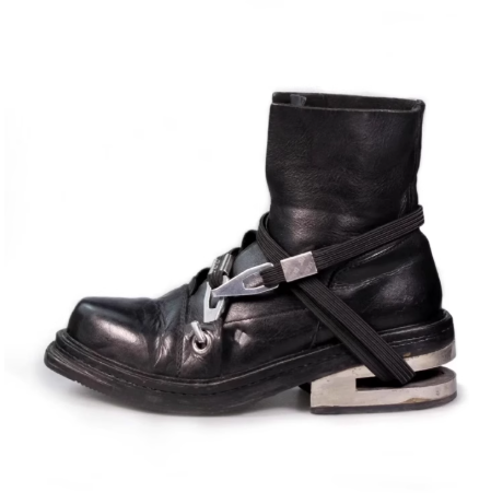 Stivaletti corti con tacco in  - Street Fashion Rome 2025 recensione e prezzo